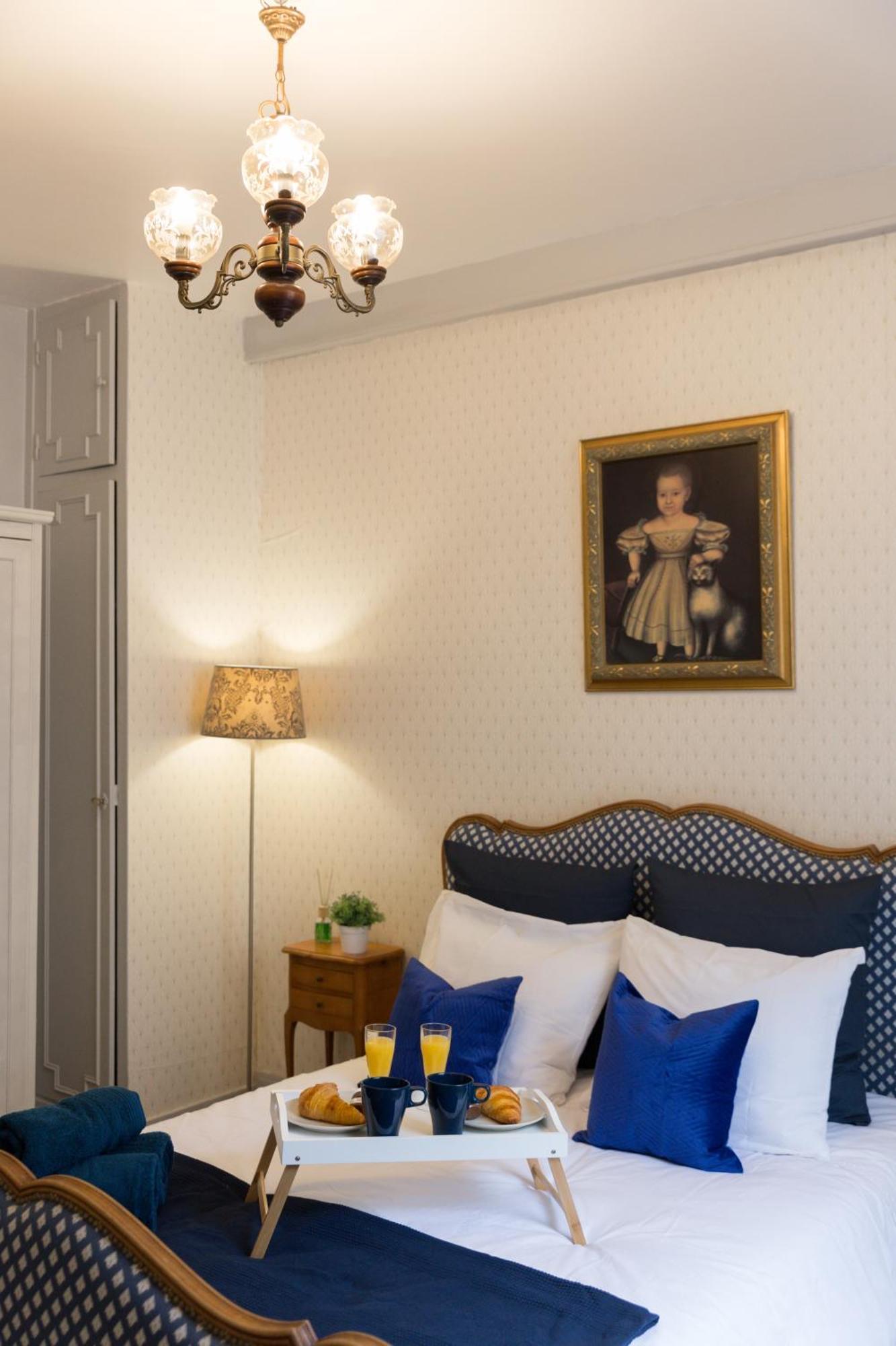 * Le Versaillais*2 Min A Pied Du Chateau Версаль Экстерьер фото